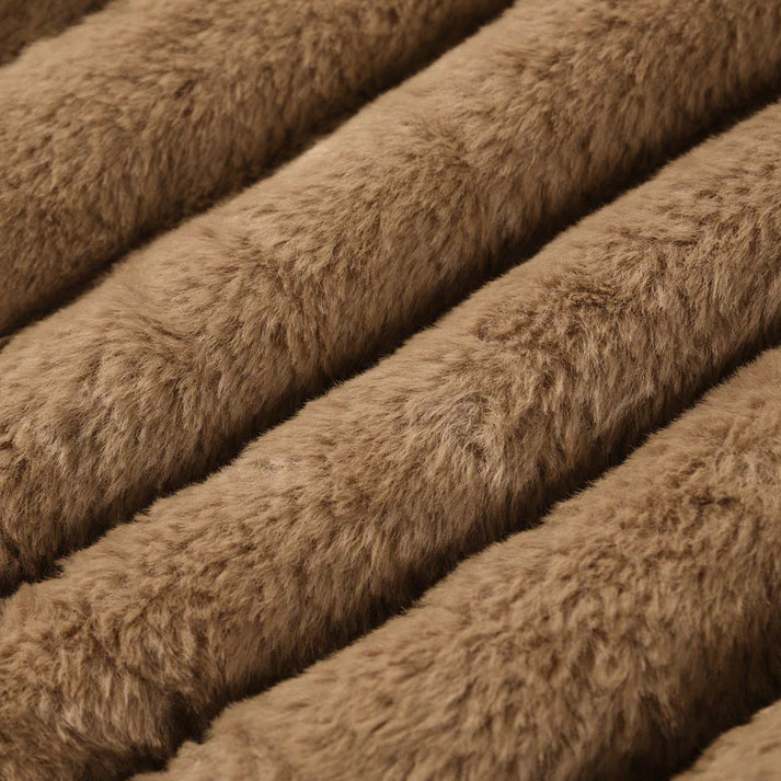 Elegante Pluche Mantel | Shonda Jas