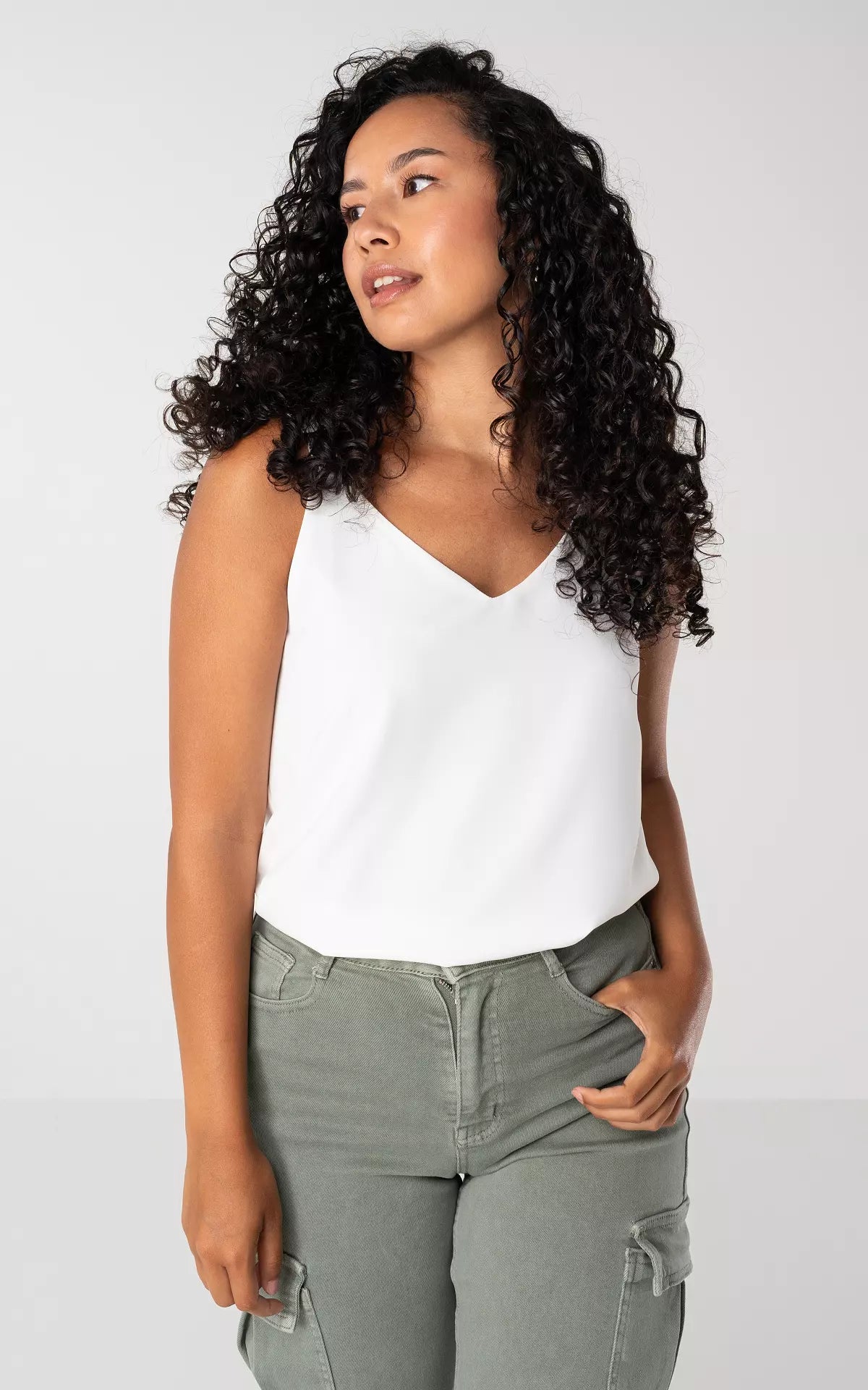 Top met V-Hals en Kantdetails | Laila