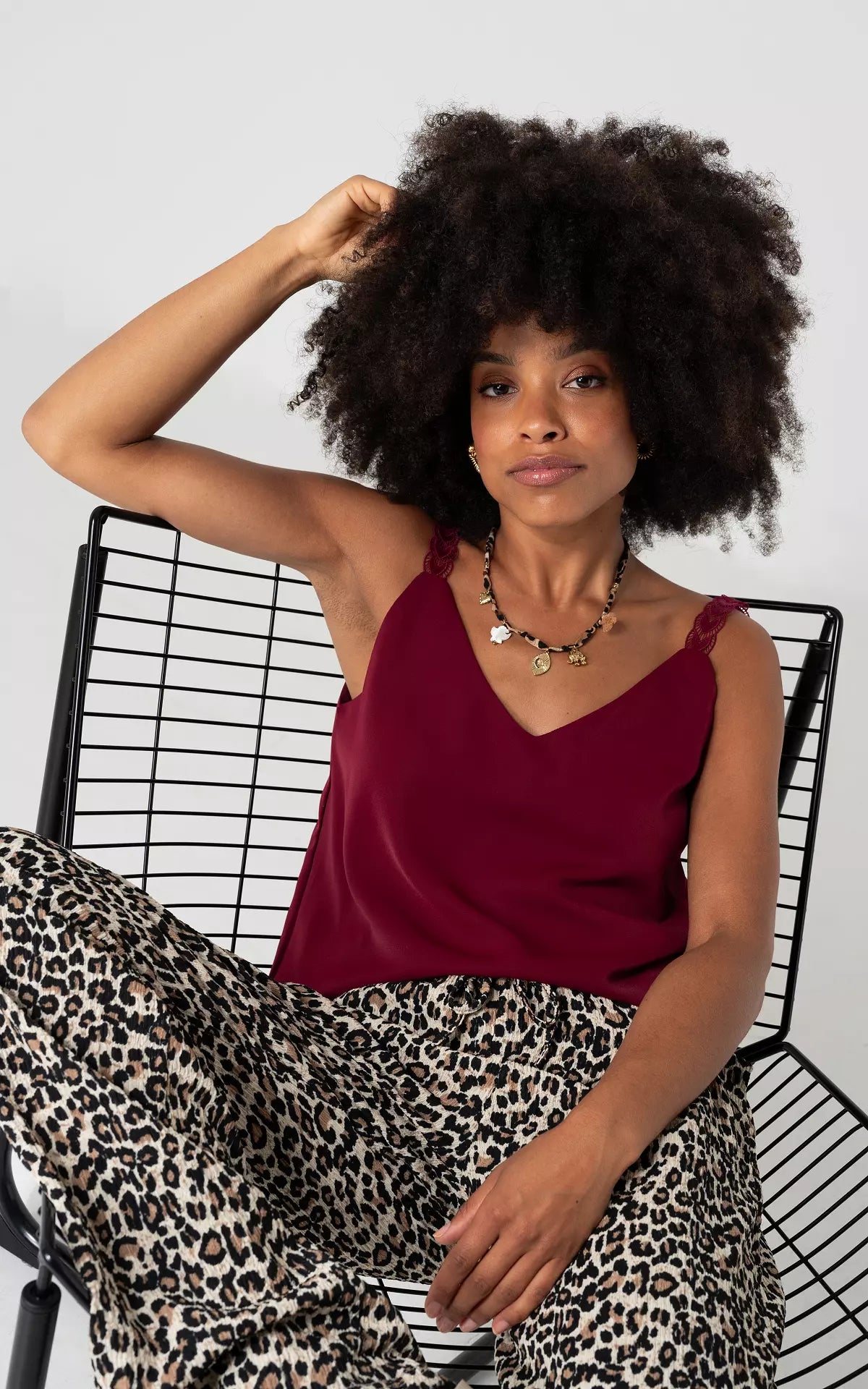 Top met V-Hals en Kantdetails | Laila
