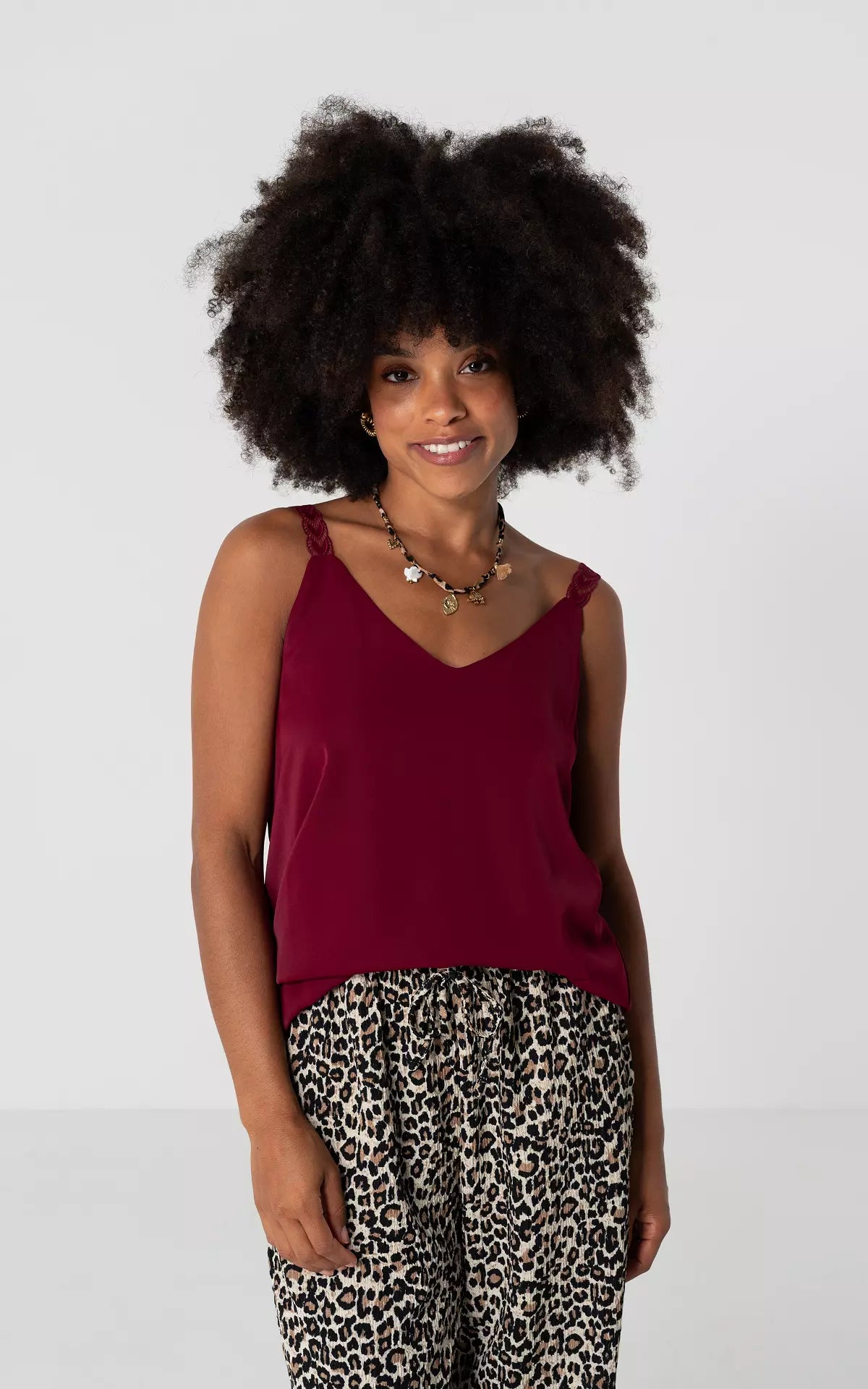 Top met V-Hals en Kantdetails | Laila