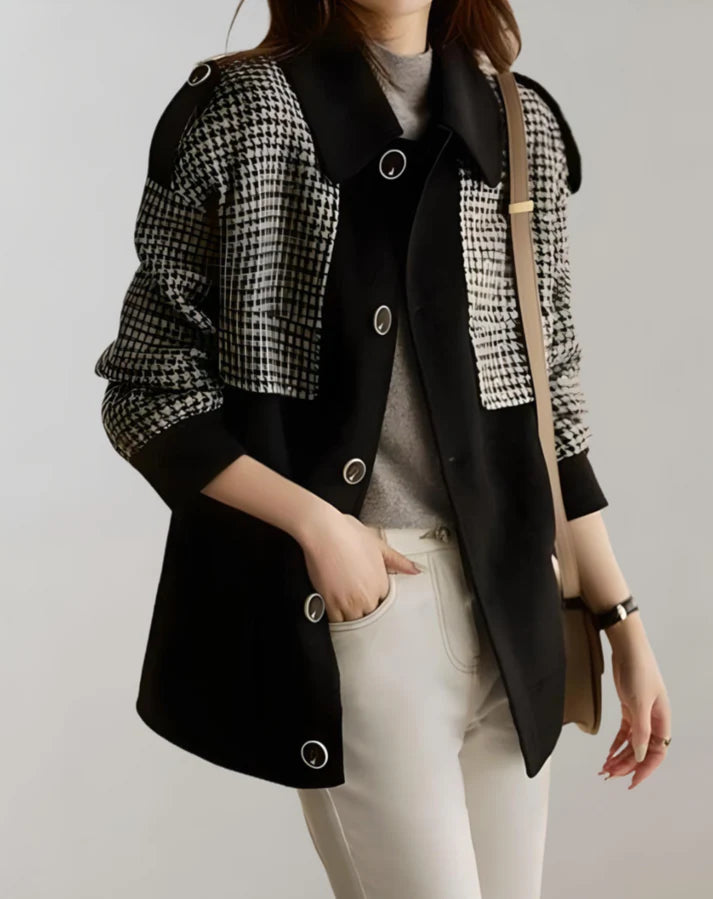 Oversized Tweekleurige Knopen Jas | Aira