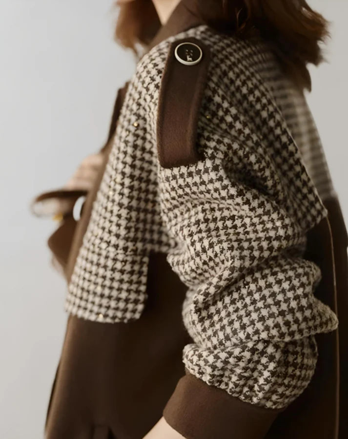 Oversized Tweekleurige Knopen Jas | Aira