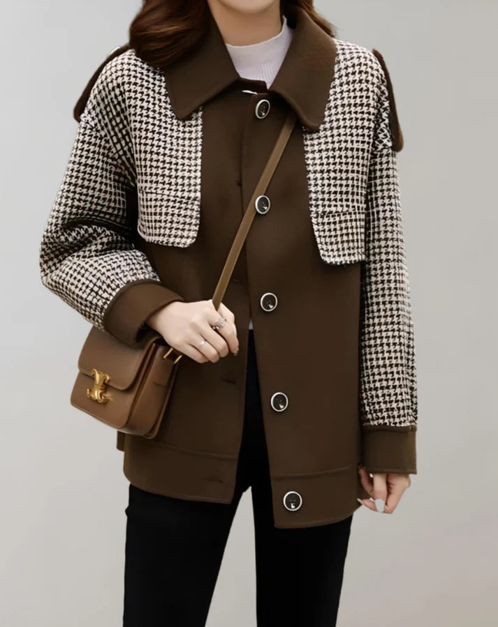 Oversized Tweekleurige Knopen Jas | Aira